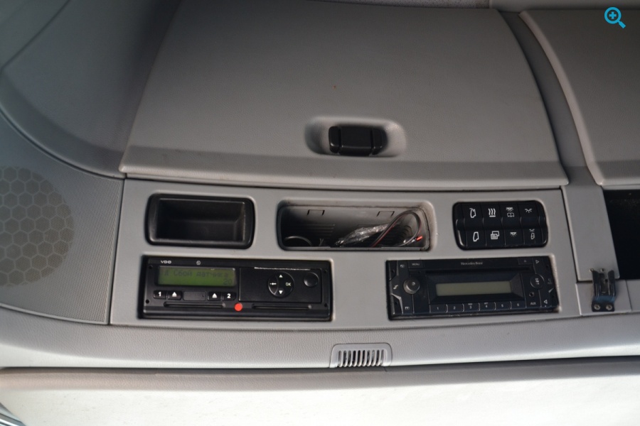 Седельный тягач Mercedes-Benz Actros 1841LS