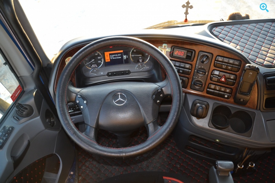 Седельный тягач Mercedes-Benz Actros 1846 MegaSpace и полуприцеп П-образная Гардина Schmitz SPR24/L-13 62 MB S01