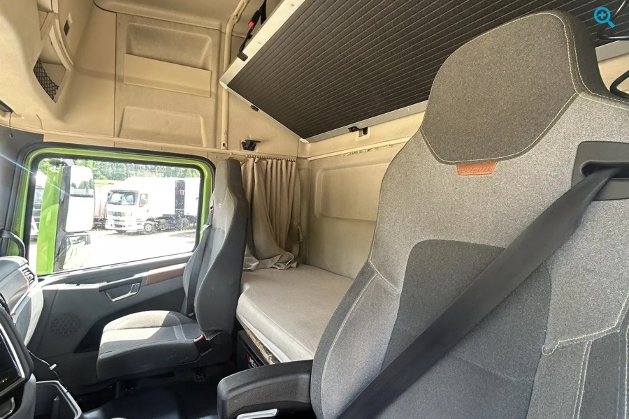 Shacman SX42584V324