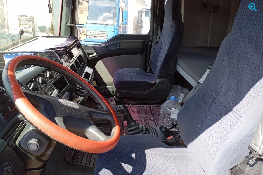 Сцепка седельный тягач Man TGA 26.413 и Полуприцеп зерновоз KRONE SDP27