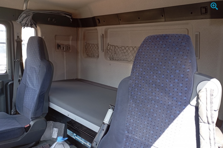 Сцепка седельный тягач Man TGA 26.413 и Полуприцеп зерновоз KRONE SDP27