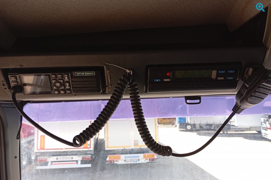 Сцепка седельный тягач Man TGA 26.413 и Полуприцеп зерновоз KRONE SDP27