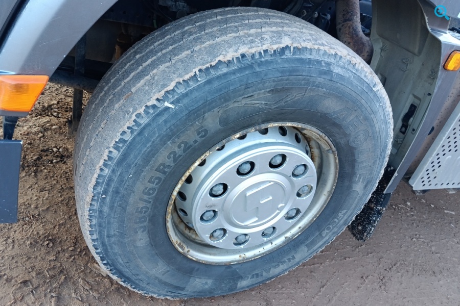 SHACMAN SX42584V324 6х4