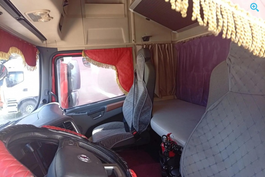 SHACMAN X3000 SX42584V324 (6×4)