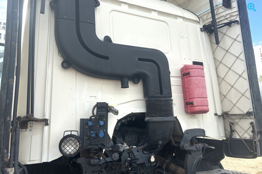 Седельный тягач Scania G420 CA4X2HSA