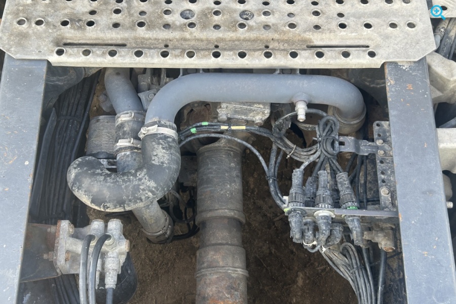 Седельный тягач Scania G420 CA4X2HSA