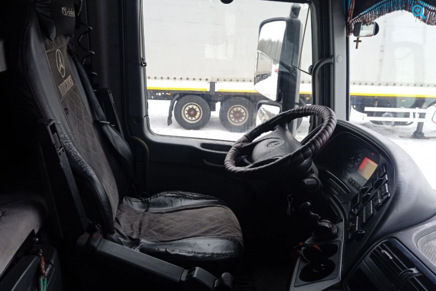 Mercedes Benz MB Actros 1844 MP3 (Mega space).