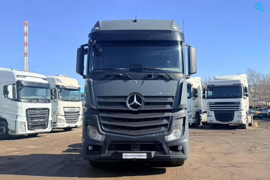 Mercedes Benz Actros 1851.
