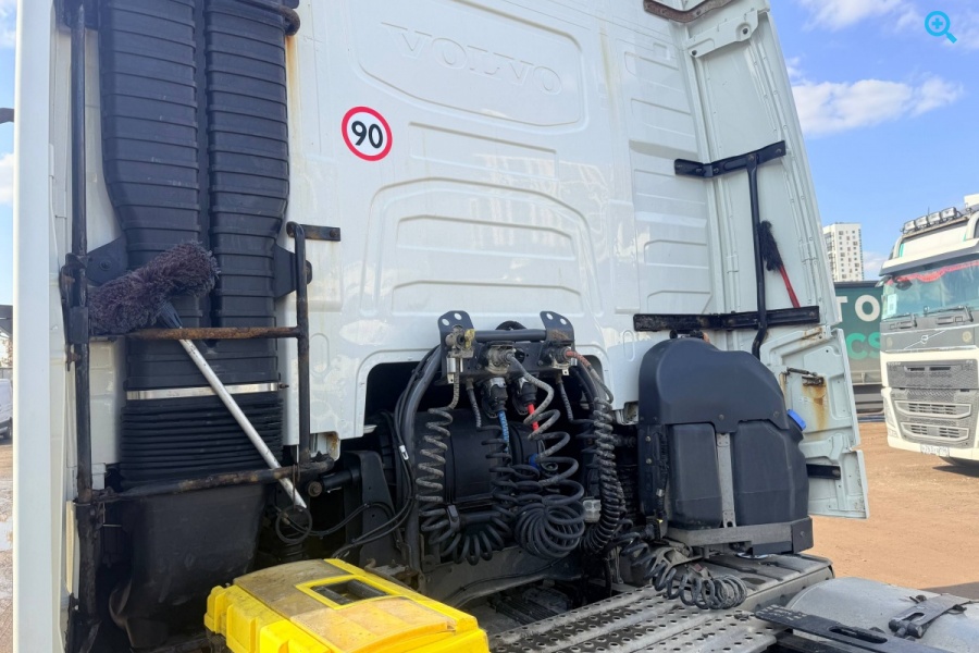 Volvo FH - TRUCK 4x2