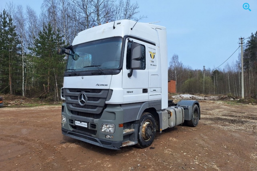 Mercedes Benz MB Actros 1844 MP3 (Mega space).