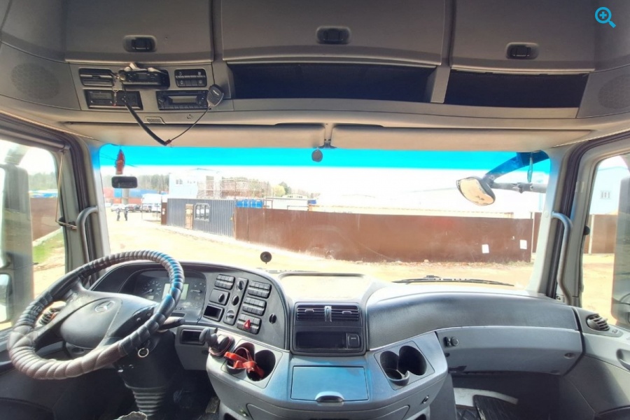 Mercedes Benz MB Actros 1844 MP3 (Mega space).