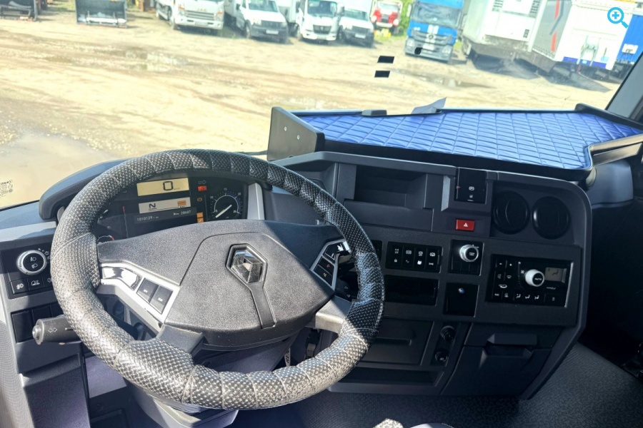Renault T-series. Год выпуска 2016г.