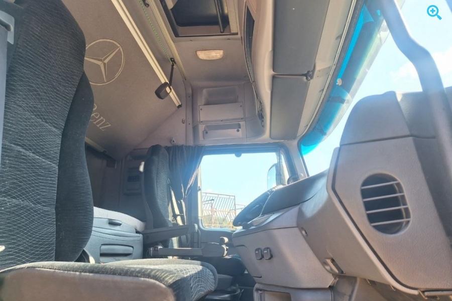 Mercedes-Benz  Actros 1844 (Mega space)