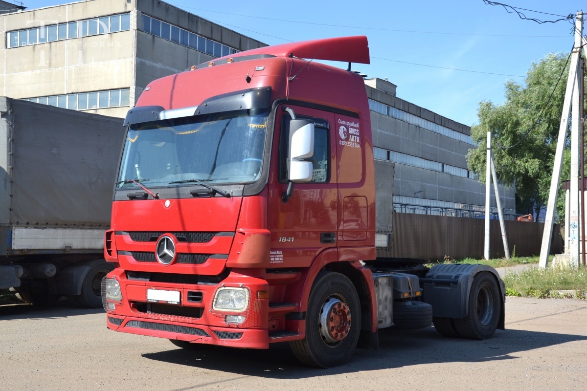 Купить седельный тягач Седельный тягач Mercedes-Benz Actros 1841LS Б/У в  Москве: 2010 год, цена 3790000 руб. в России | Продажа и выкуп техники с  пробегом - ТРАК-ПЛАТФОРМА