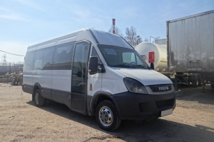 Микроавтобус Iveco 227UU 2011 года выпуска.