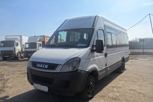 Микроавтобус Iveco 2011 года выпуска