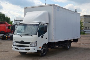 HINO 300  фургон промтоварный 2014 г.в