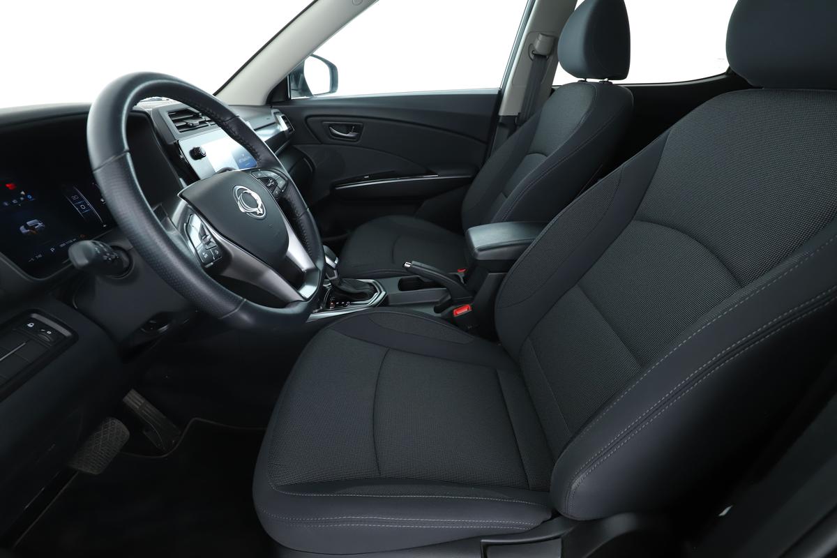 KGM Tivoli 1.5 T-GDi Black, фото 9