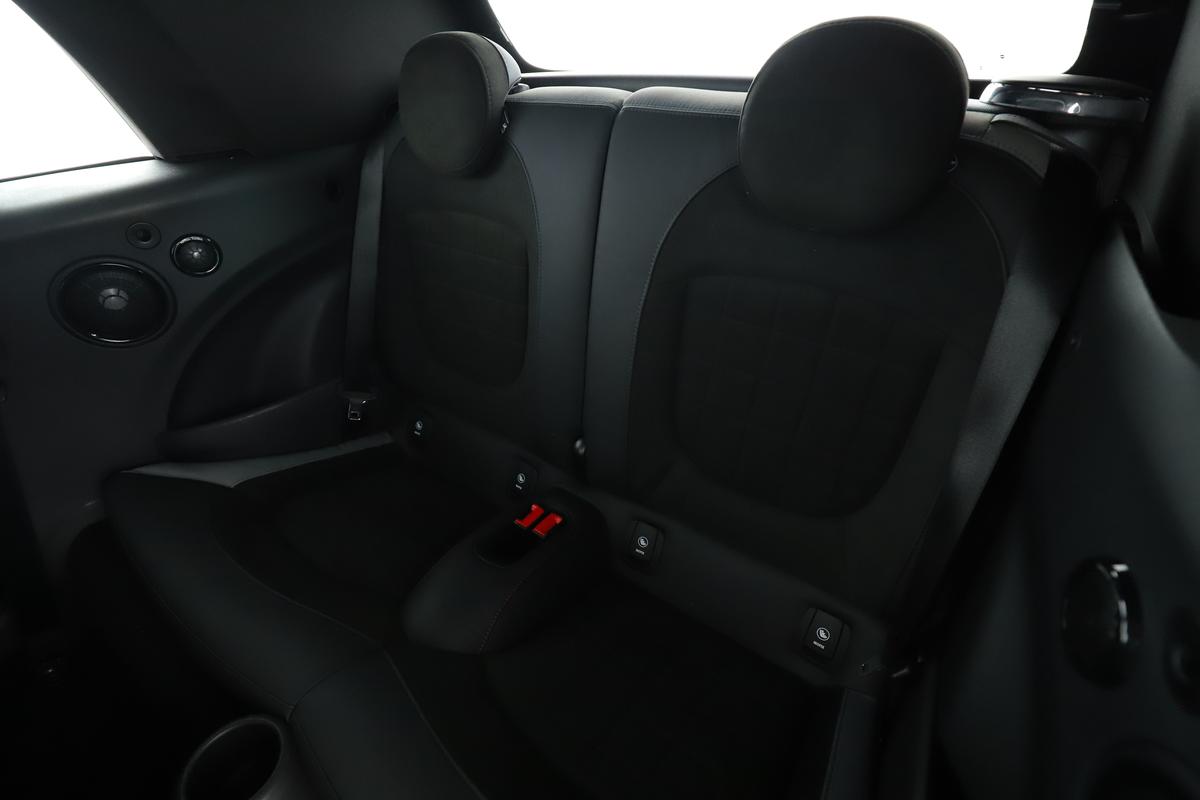 MINI Cabrio John Cooper Works, фото 13