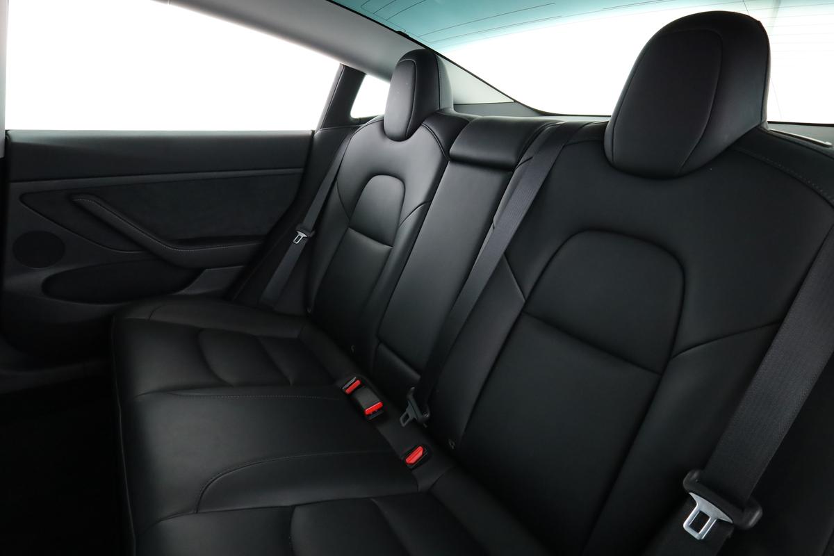 Tesla Model 3 Standard Range, фото 13