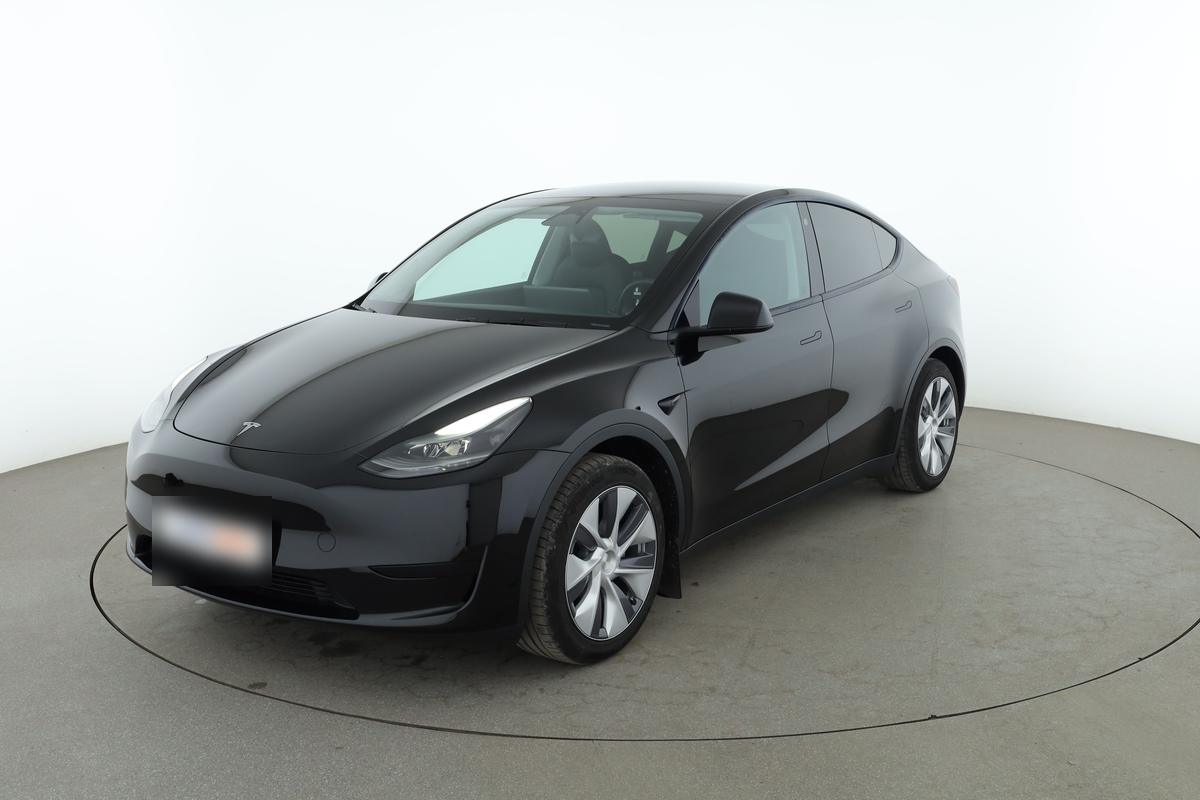Tesla Model Y Standard Range