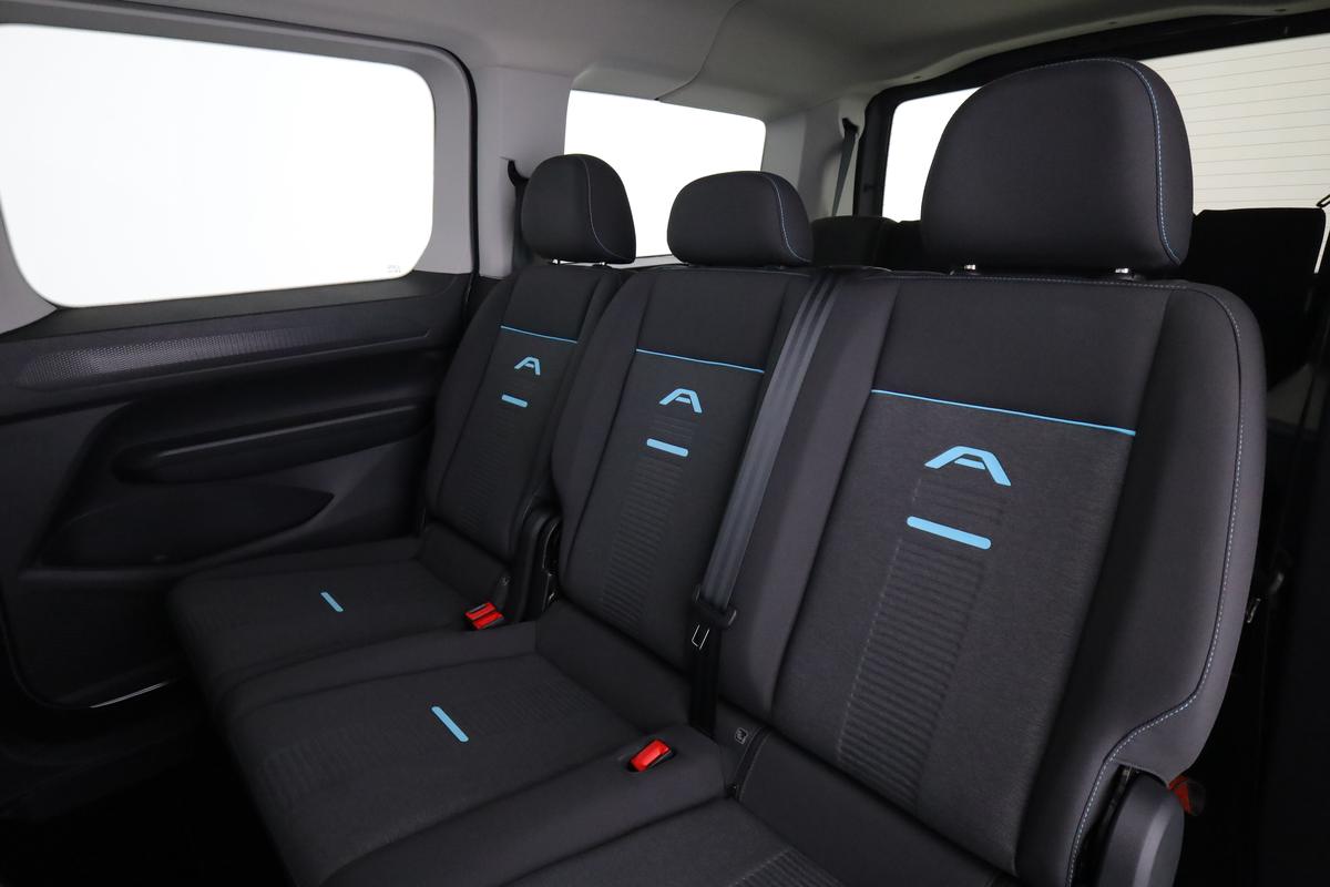 Ford Grand Tourneo Connect 2.0 TDCi EcoBlue Active, фото 13
