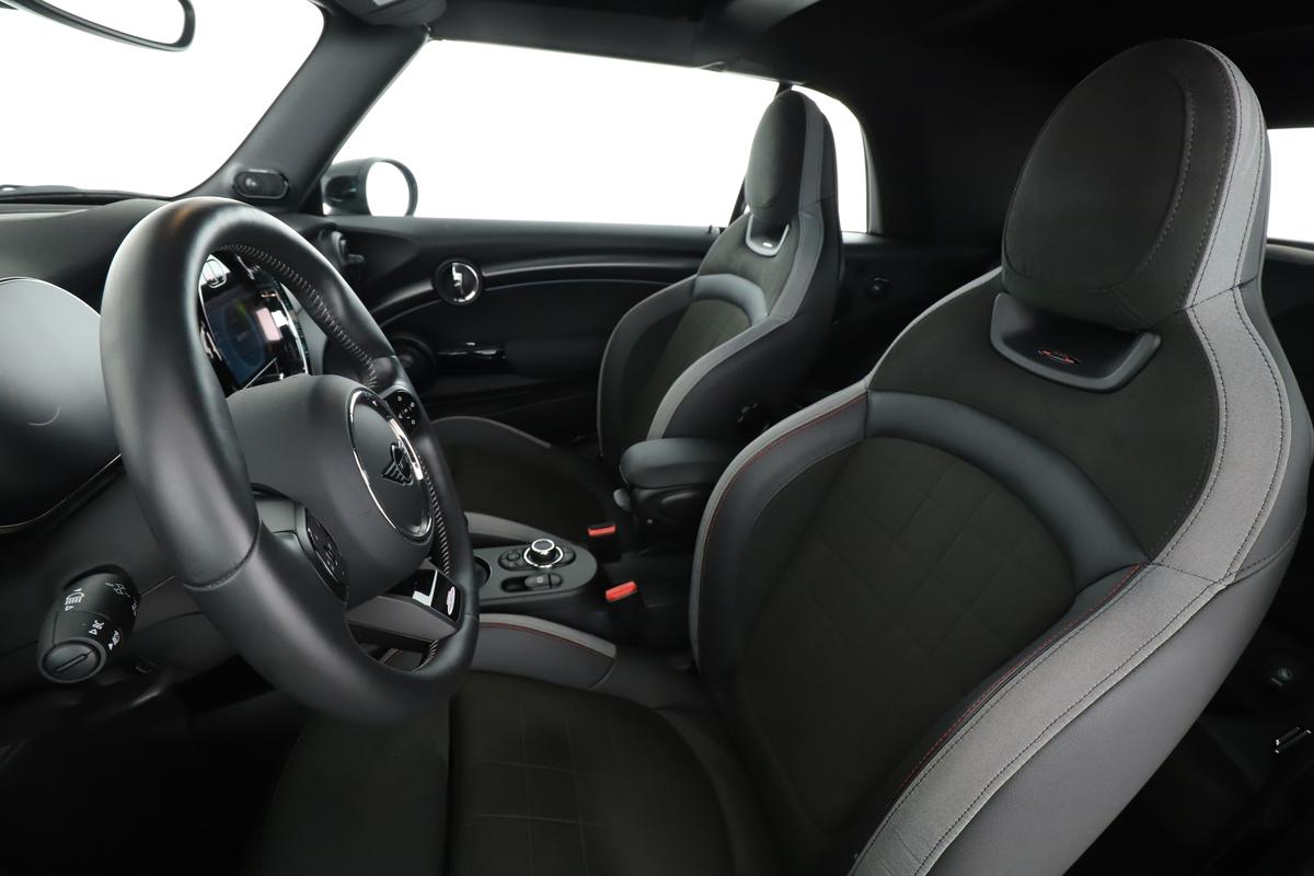 MINI Cabrio John Cooper Works, фото 9