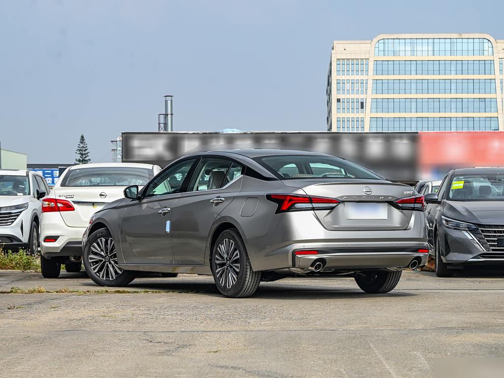Nissan Teana 2.0L XE, фото 6