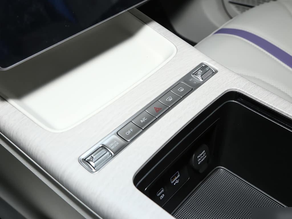 Geely Preface Hybrid 1.5TD, фото 16