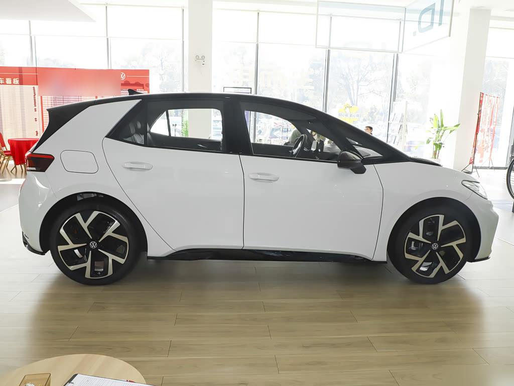 Volkswagen ID.3 GTX, фото 7