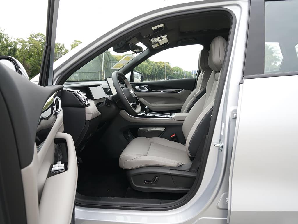 Geely Atlas 1.5TD i-HEV, фото 18