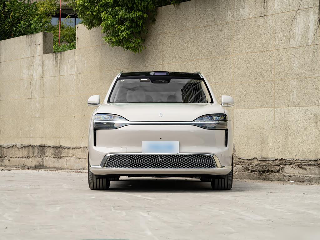 AITO M9 EV Ultra 6-seat, фото 3