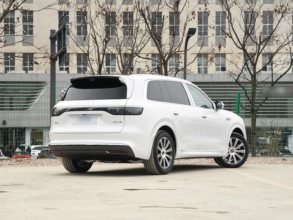 AITO M8 EV Max+ 5-seat AWD 192-line LiDAR, фото 8