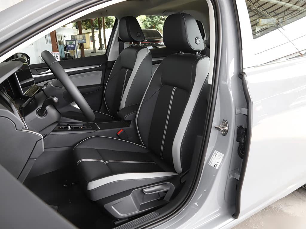 Volkswagen Golf 300TSI Pro, фото 19