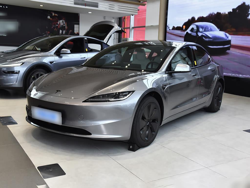 Tesla Model 3 RWD