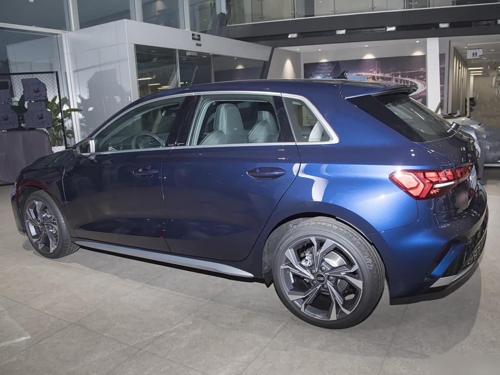 Audi A3 Sportback 35 TFSI Premium, фото 5