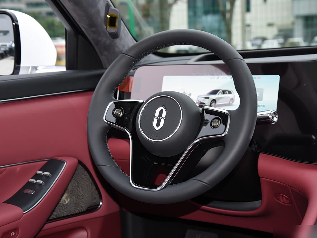 AITO M8 EV Max+ 5-seat AWD 192-line LiDAR, фото 16