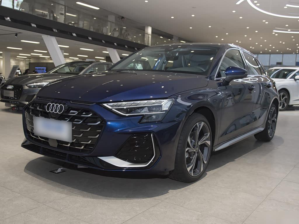 Audi A3 Sportback 35 TFSI Premium, фото 2