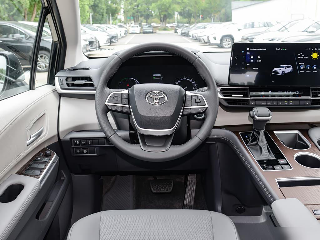Toyota Sienna 2.5L Hybrid AWD Luxury, фото 11