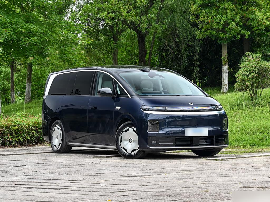 Leapmotor D99 EV 700 Flagship, фото 4