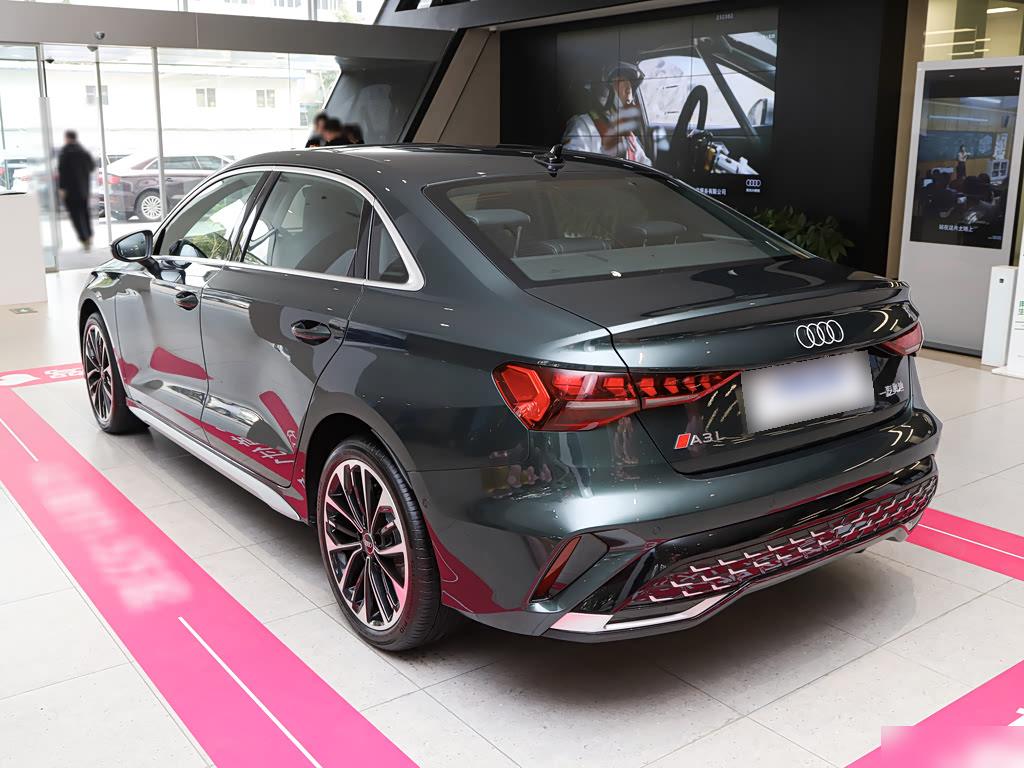Audi A3L Sedan 35 TFSI Premium Luxury, фото 6