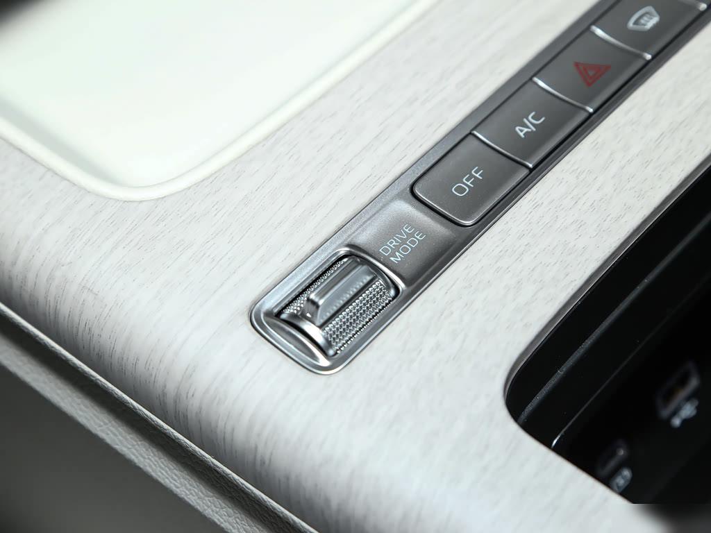 Geely Preface Hybrid 1.5TD, фото 15