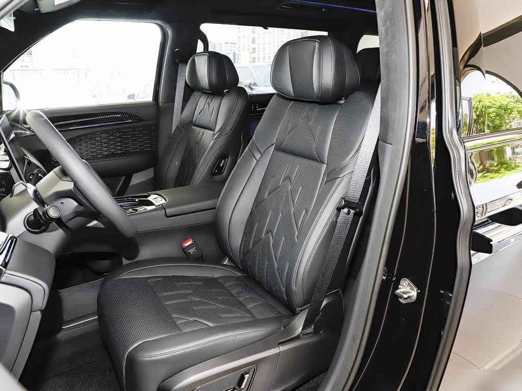 Zeekr 009 7-seat AWD 108 kWh, фото 19