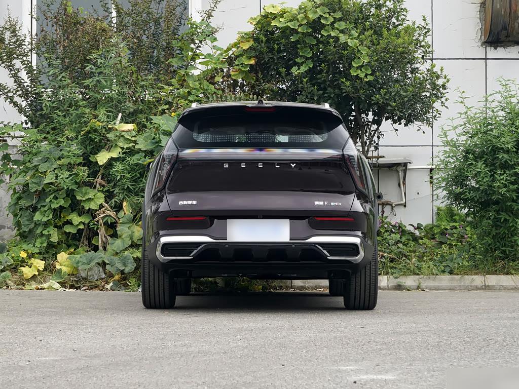 Geely Atlas 1.5TD i-HEV, фото 7