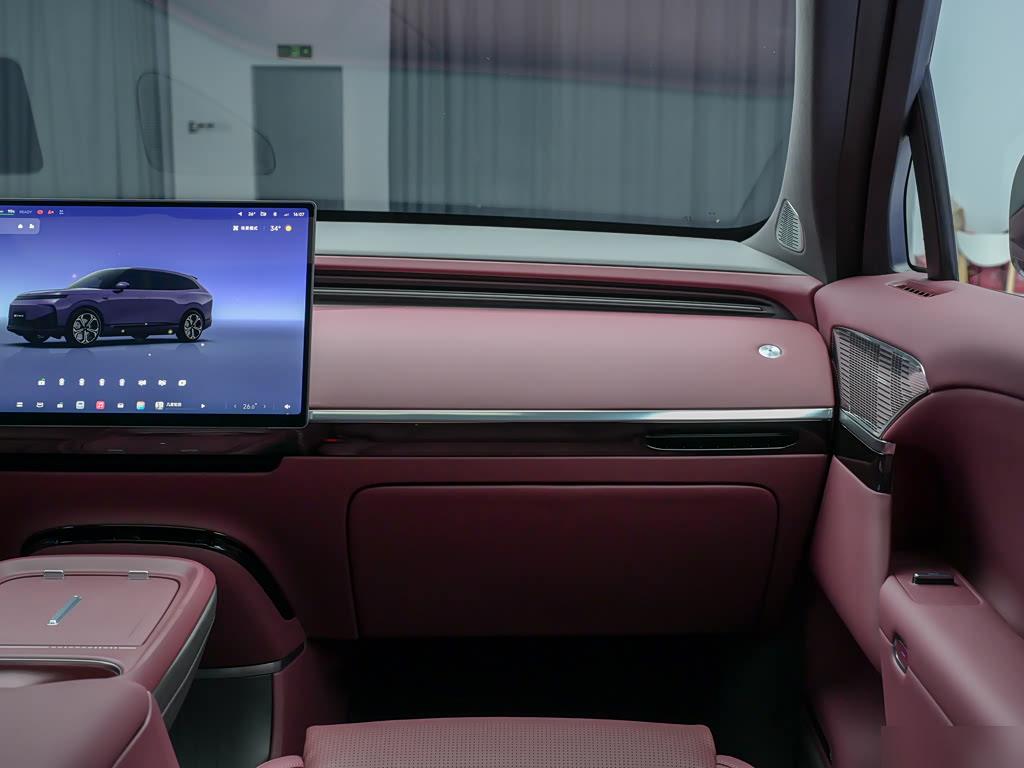 Xpeng G9L EV 755 AWD Ultra Flagship, фото 13