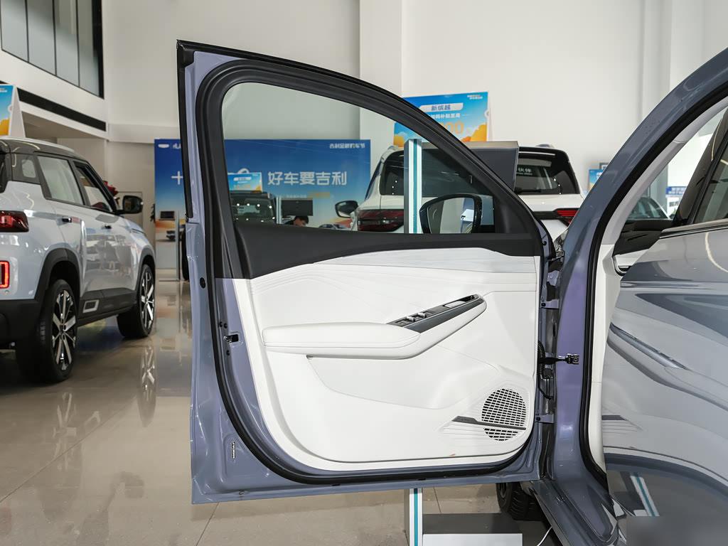 Geely Preface Hybrid 1.5TD, фото 19