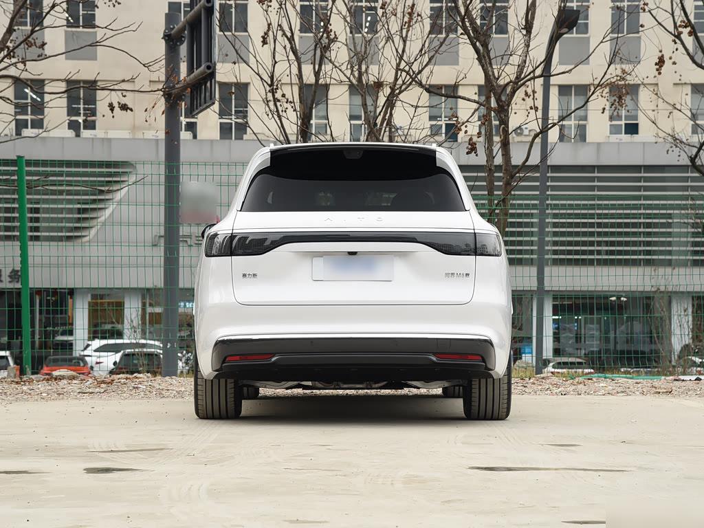 AITO M8 EV Max+ 5-seat AWD 192-line LiDAR, фото 7