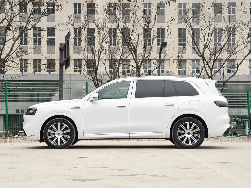 AITO M8 EV Max+ 5-seat AWD 192-line LiDAR, фото 5