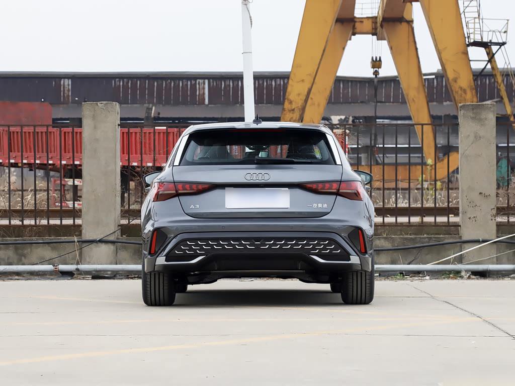 Audi A3 Sportback 35 TFSI, фото 7