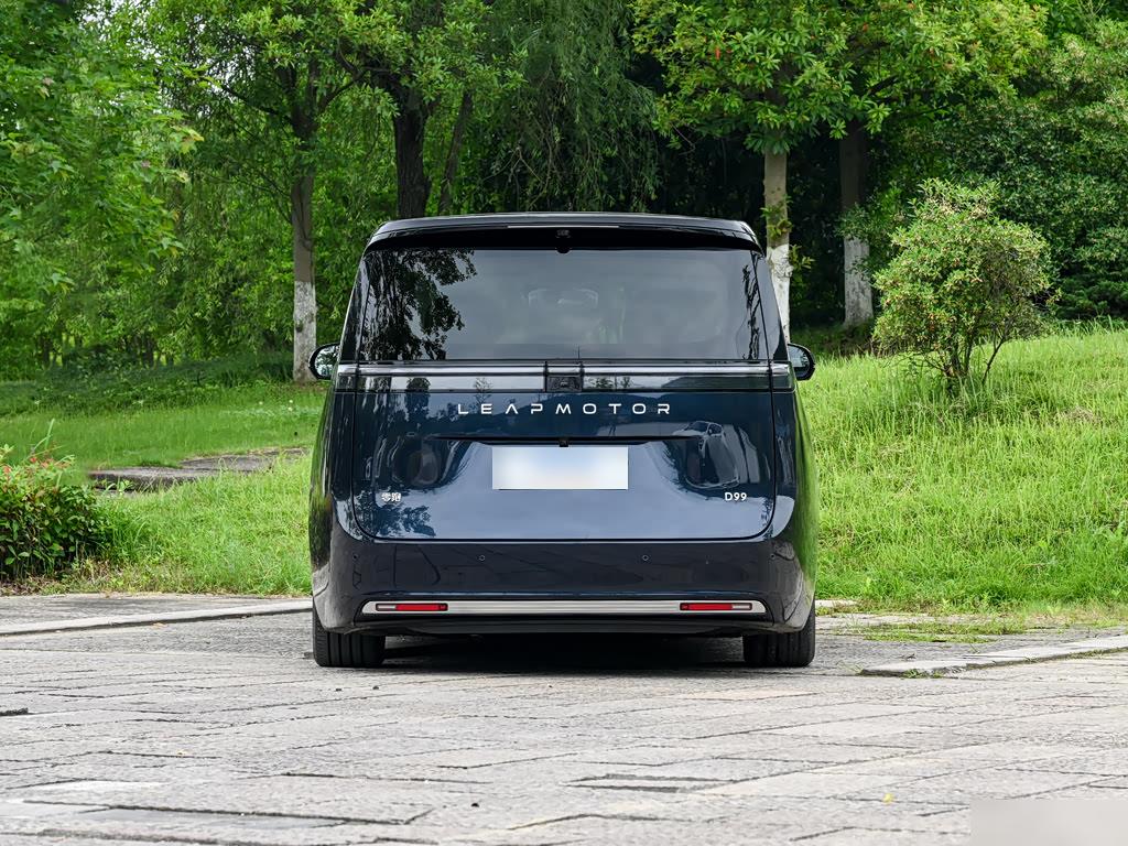 Leapmotor D99 EV 700 Flagship, фото 7